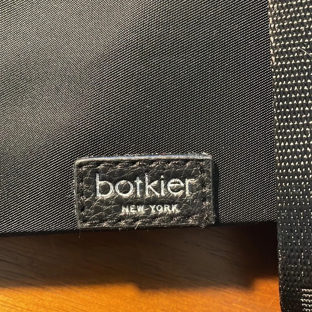 Botkier New York Mini Trigger Black Backpack with silver zipper detailing, vegan - Picture 14 of 16